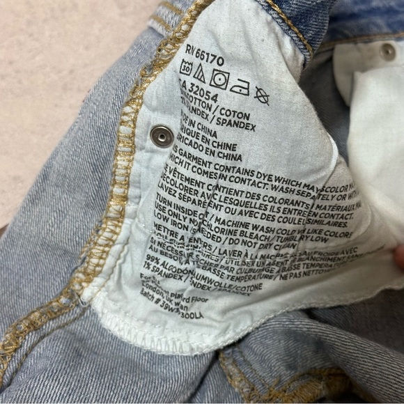 BDG Women Denim Blue Mid Rise Shortie Shorts size 27. - Picture 10 of 10